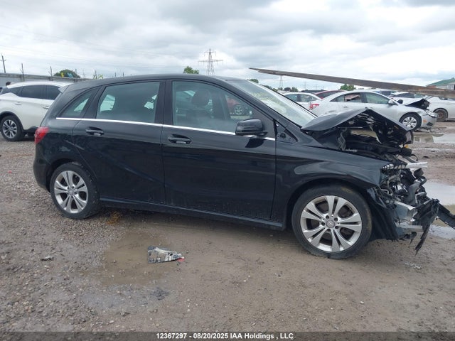 WDDMH4GBXGJ390186 Mercedes-Benz B-Class