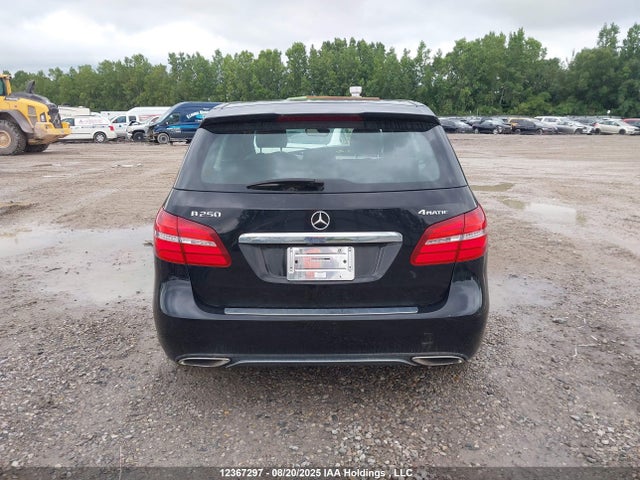 WDDMH4GBXGJ390186 Mercedes-Benz B-Class