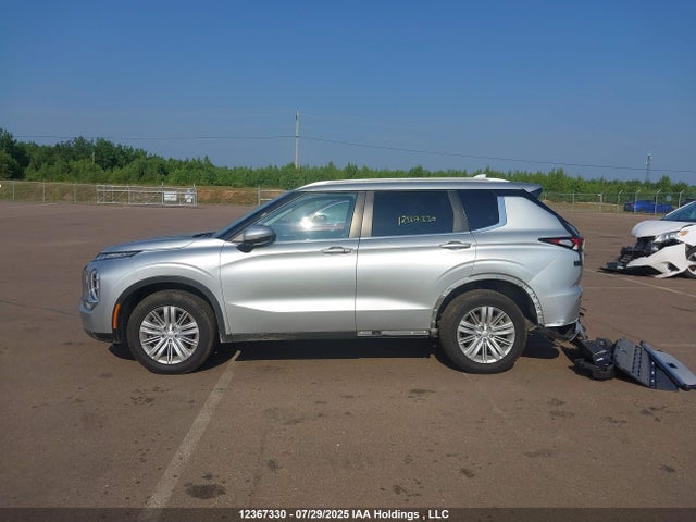 JA4J4UA81NZ609681 Mitsubishi Outlander