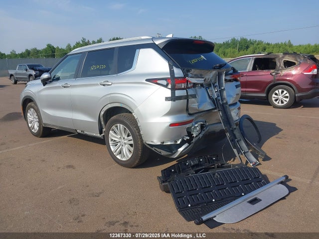 JA4J4UA81NZ609681 Mitsubishi Outlander