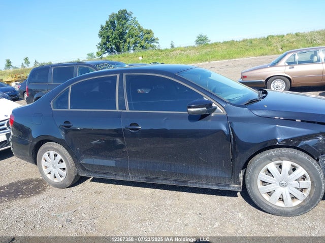 3VW2K7AJ5FM323014 Volkswagen 2015