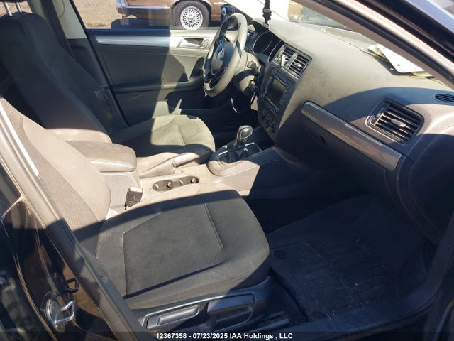 3VW2K7AJ5FM323014 Volkswagen 2015