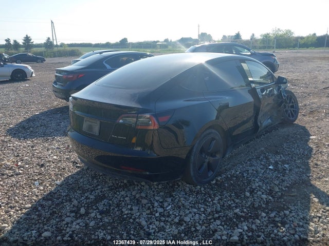 Tesla 2022 2022 5YJ3E1EB9NF339444 Image 4