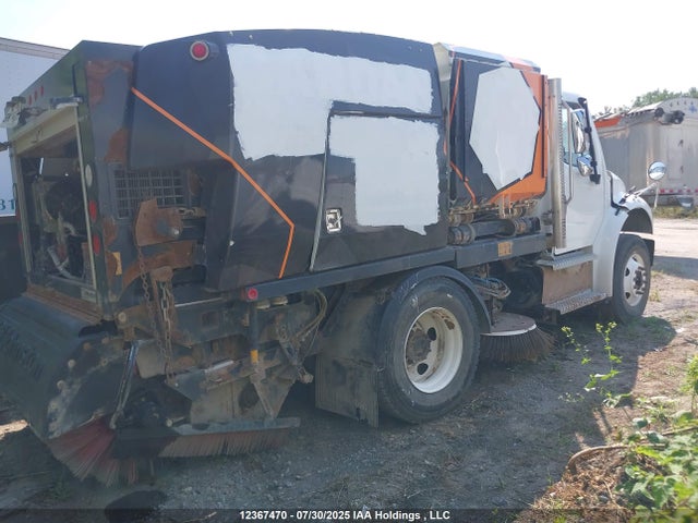 1FVACXFC0LHLU4928 Freightliner M2 106