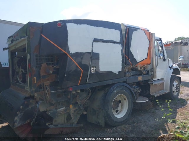 1FVACXFC0LHLU4928 Freightliner M2 106