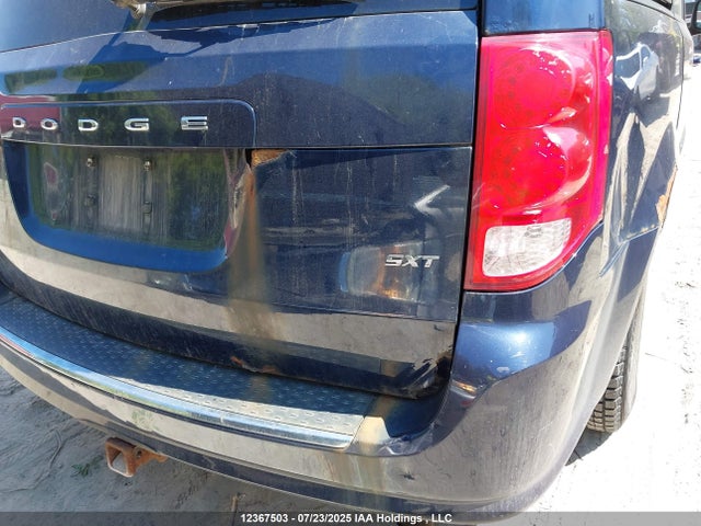 2C4RDGBG6ER415352 Dodge Grand Caravan