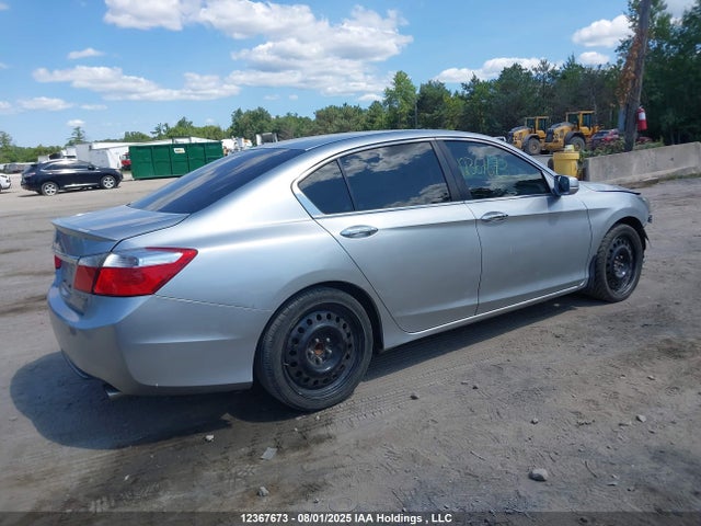Honda k24w1 2014 1HGCR2F52EA810962 Image 4