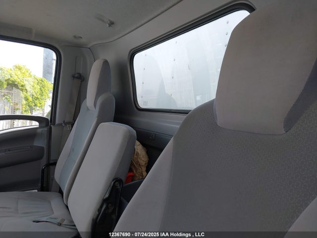 Isuzu I1b - 4hk1tc 2018 JALE5W168J7302561 Image 8