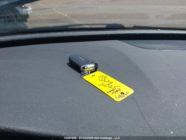 1C3CCCAB0GN140153 Chrysler 200