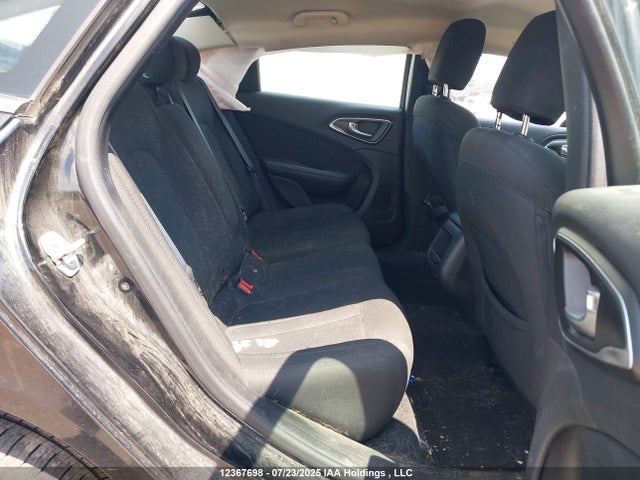 1C3CCCAB0GN140153 Chrysler 200