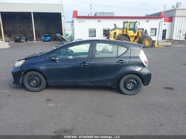 JTDKDTB38E1563756 Toyota 1nz-fxe+1lm