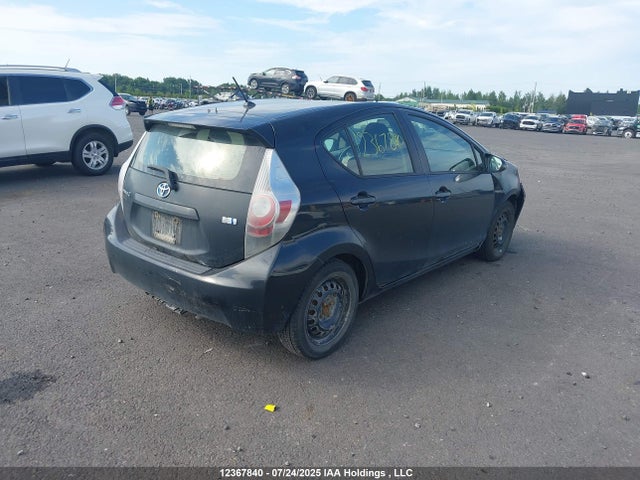 JTDKDTB38E1563756 Toyota 1nz-fxe+1lm