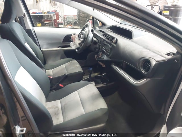 JTDKDTB38E1563756 Toyota 1nz-fxe+1lm