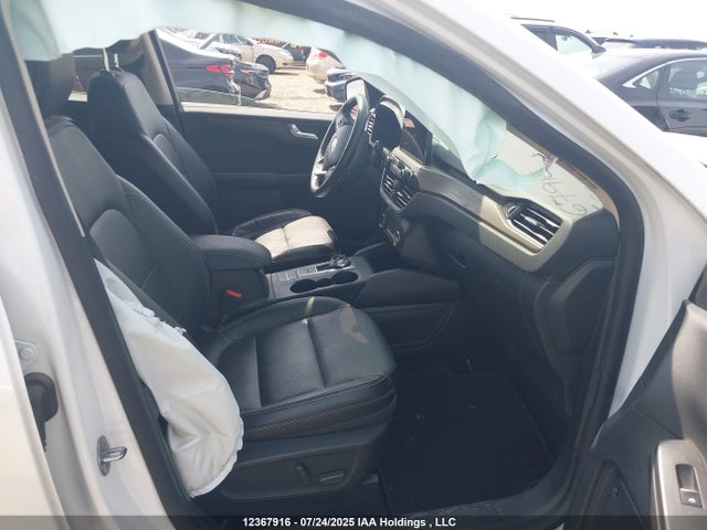 1FMCU9J97LUA87276 Ford gtdi, 240ps