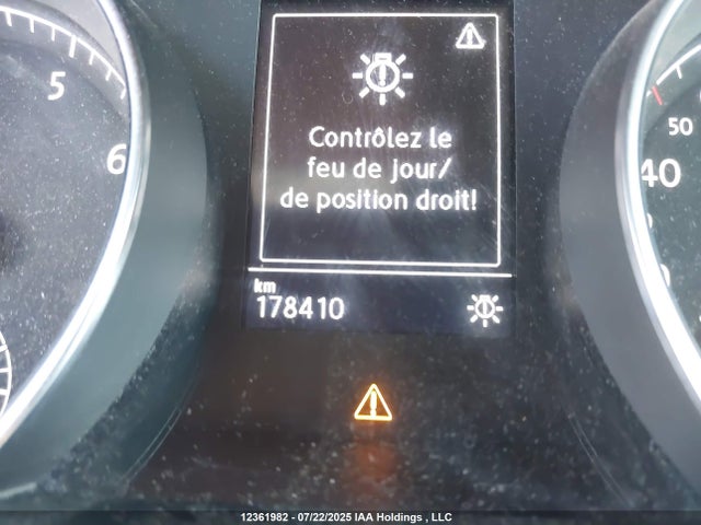 3VWC17AU5GM516329 Volkswagen 1.8 tsi