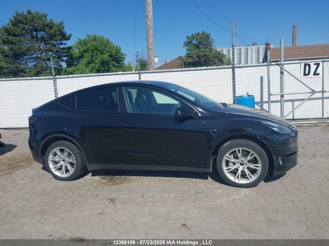 7SAYGDEE8NF468516 Tesla 2022