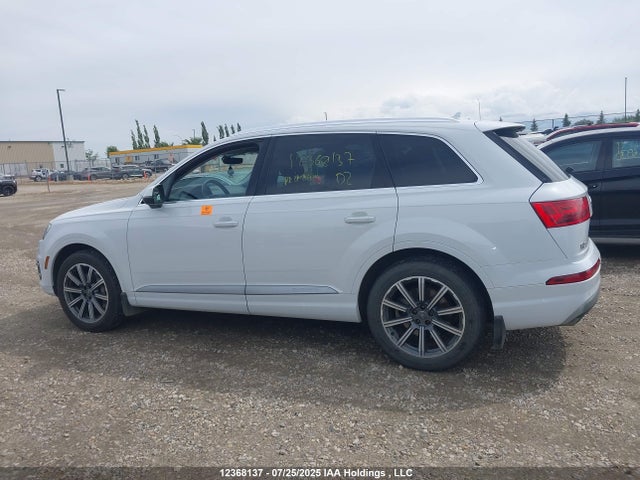 Audi Q7 2017 WA1LAAF72HD042219 Image 14
