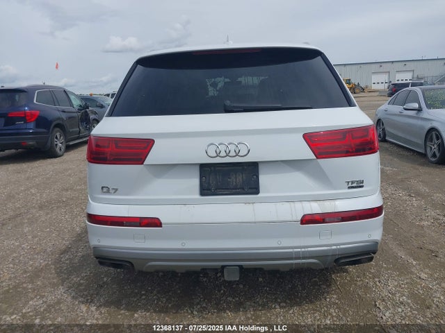 Audi Q7 2017 WA1LAAF72HD042219 Image 16