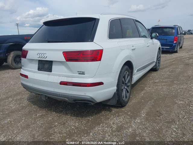 Audi Q7 2017 WA1LAAF72HD042219 Image 4