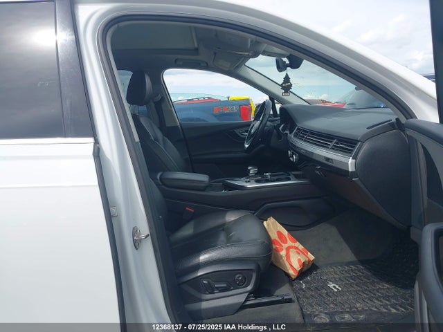 Audi Q7 2017 WA1LAAF72HD042219 Image 5
