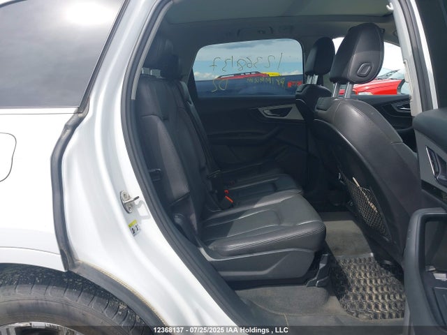 Audi Q7 2017 WA1LAAF72HD042219 Image 8