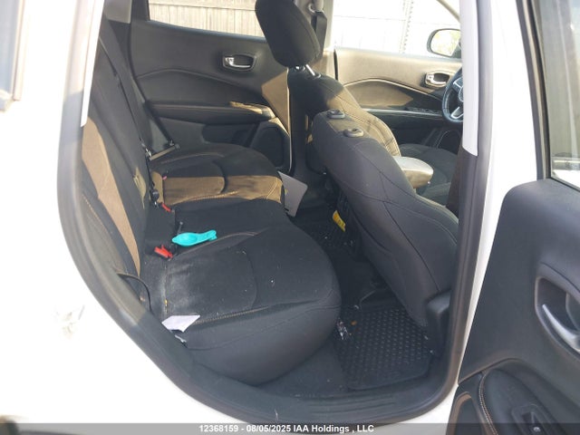 Jeep Compass 2020 3C4NJDAB7LT164895 Image 8