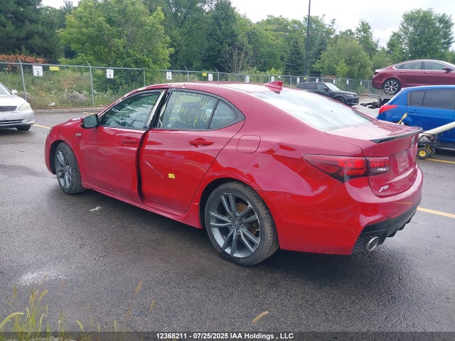 Acura j35y6 2018 19UUB3F89JA800416 Image 3