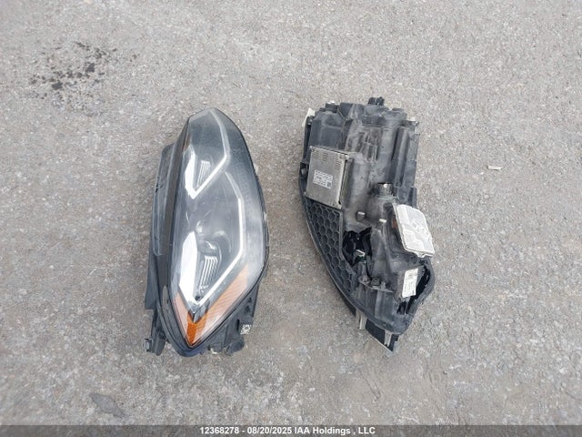 WVWWA7AUXKW226449 Volkswagen 2019