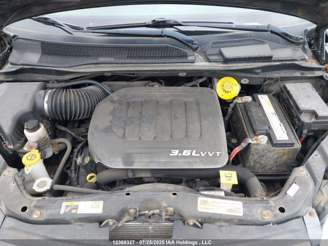 2C4RC1GG2GR282892 Chrysler Town and Country