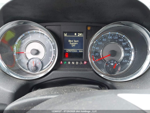 2C4RC1GG2GR282892 Chrysler Town and Country