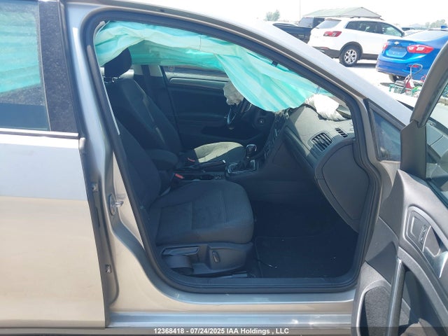 3VWG17AU5JM285652 Volkswagen Golf
