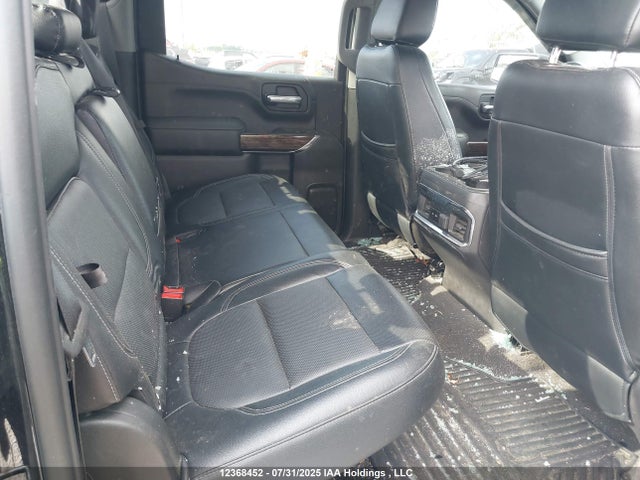 3GTU9CET2MG471435 GMC lm2