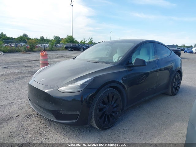 Tesla Model Y 2022 7SAYGDEF2NF572525 Image 2