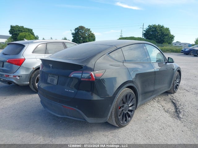Tesla Model Y 2022 7SAYGDEF2NF572525 Image 4
