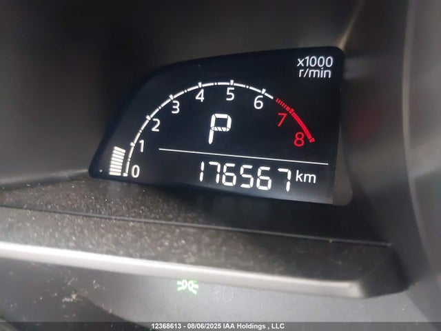 JM1BN1V78J1168048 Mazda pe