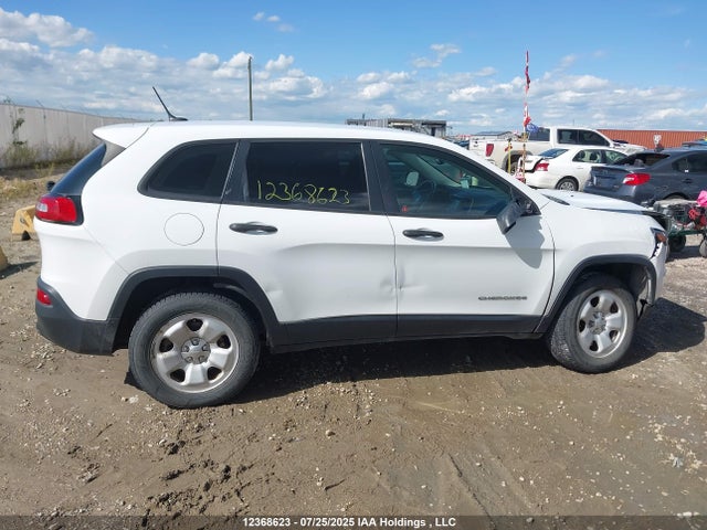 1C4PJMAS7FW562938 Jeep Cherokee