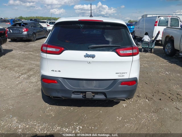 1C4PJMAS7FW562938 Jeep Cherokee