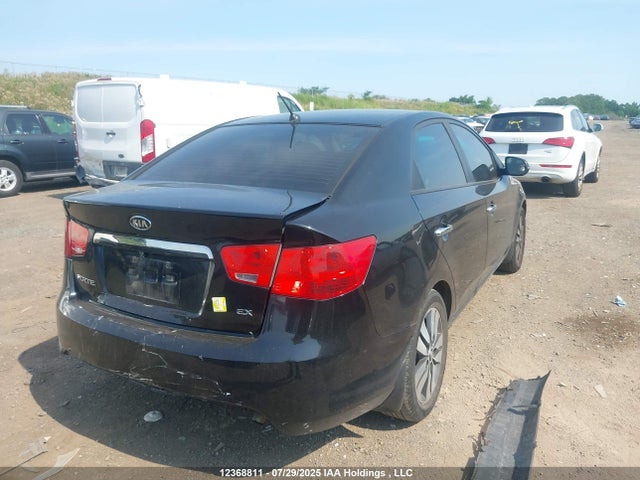 12368811 :رقم المزاد ، KNAFU4A2XD5647761 vin ، 2013 Kia Forte Ex مزاد بيع