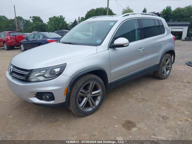 WVGLV7AX7HK041689 Volkswagen 2017