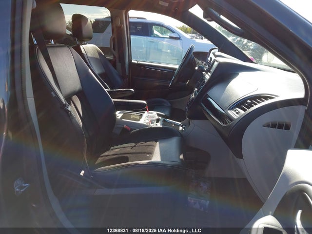2C4RDGBGXHR630818 Dodge 2017