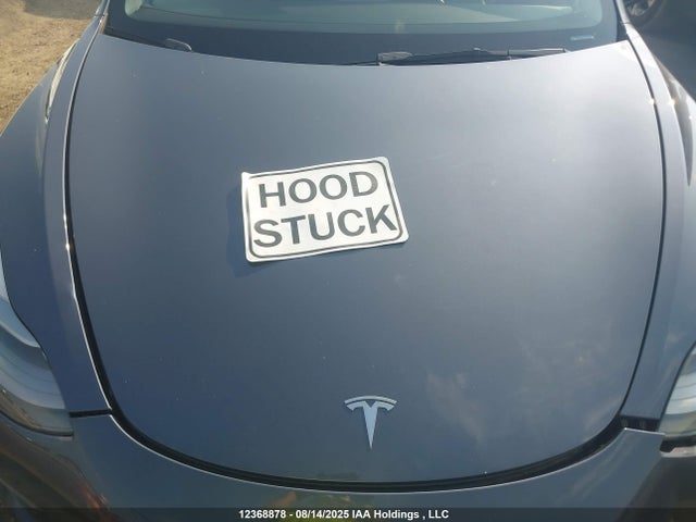 5YJ3E1EB8NF263683 Tesla MODEL 3