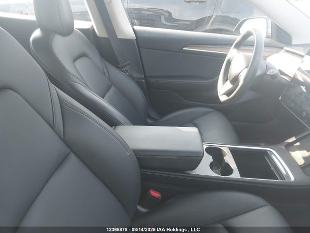 5YJ3E1EB8NF263683 Tesla MODEL 3