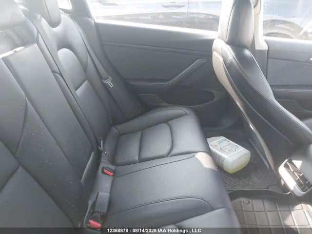 5YJ3E1EB8NF263683 Tesla MODEL 3