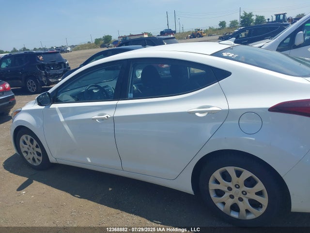 Hyundai dohc mpi nu 2016 5NPDH4AEXGH716638 Image 14