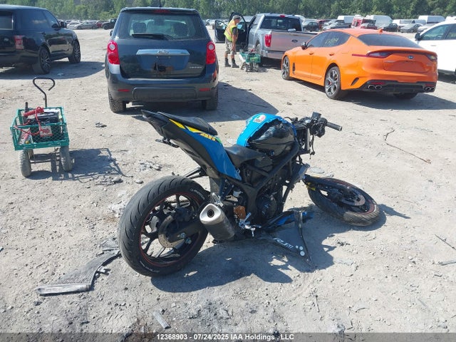 MH3RH06N9GK003269 Yamaha 2016