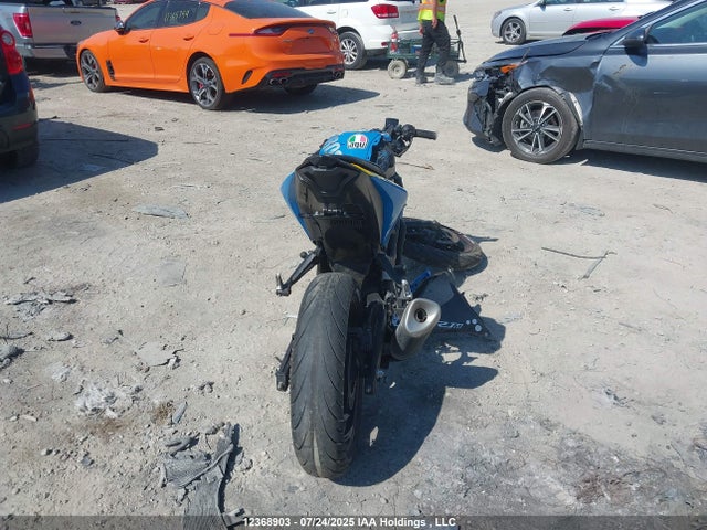 MH3RH06N9GK003269 Yamaha 2016