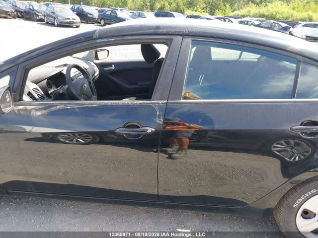KIA 2014 2014 KNAFK4A66E5187153 Image 14