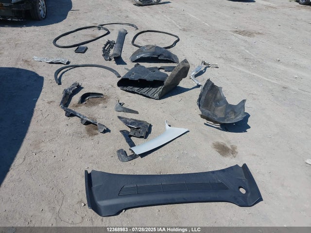 7SAYGDED2RF990104 Tesla Model Y