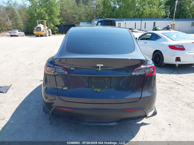 7SAYGDED2RF990104 Tesla Model Y