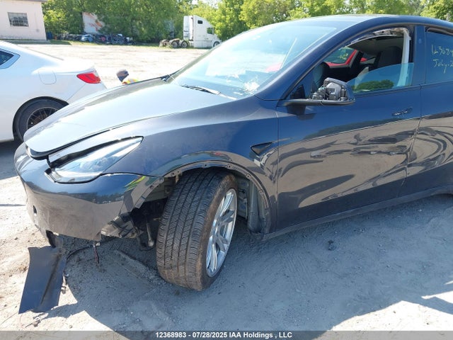 7SAYGDED2RF990104 Tesla Model Y